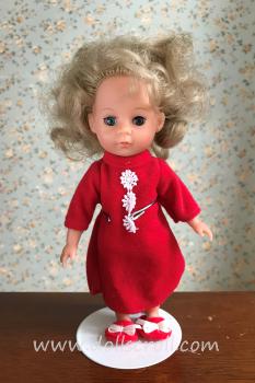 Lillian Vernon - Doll with 8 Outfits and Personalized Trunk - Doll